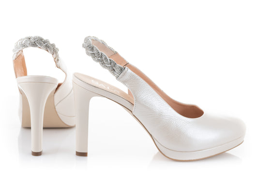 Elegant women's shoes made of natural leather SALA dec 20292 pearl beige