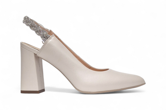 Elegant women's shoes made of natural leather SALA dec 9954 cream