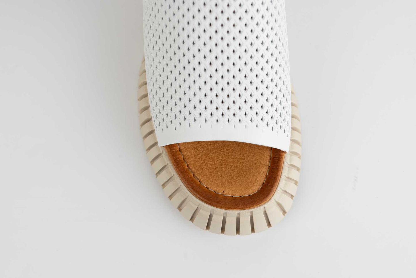 Women's genuine leather clogs DOGATI 10691 White