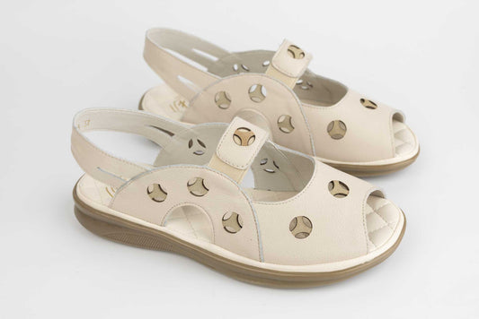 Women's sandals made of genuine leather FORMAZIONE 1388 Cream