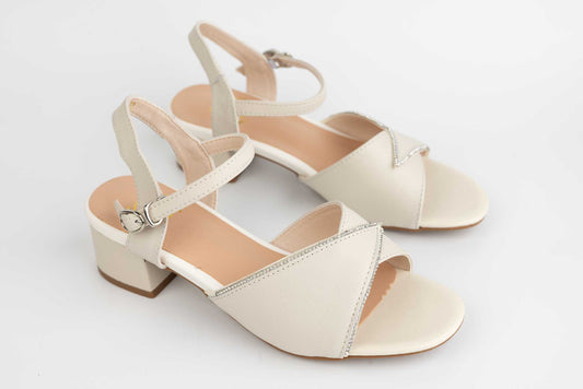 Women's sandals made of genuine leather FORMAZIONE 22068 Cream