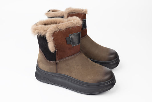 Women's genuine leather boots