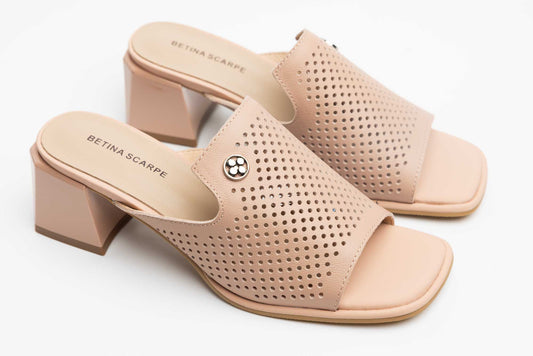 Women's clogs made of natural leather, studded with BETINA 27096 Apricot