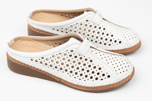 Women's genuine leather clogs ANNA VIOTI 04142 White