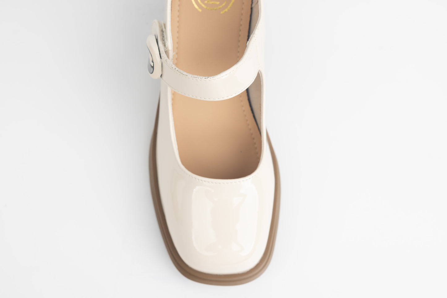 Women's shoes made of natural patent leather FORMAZIONE 5118-2 Cream patent