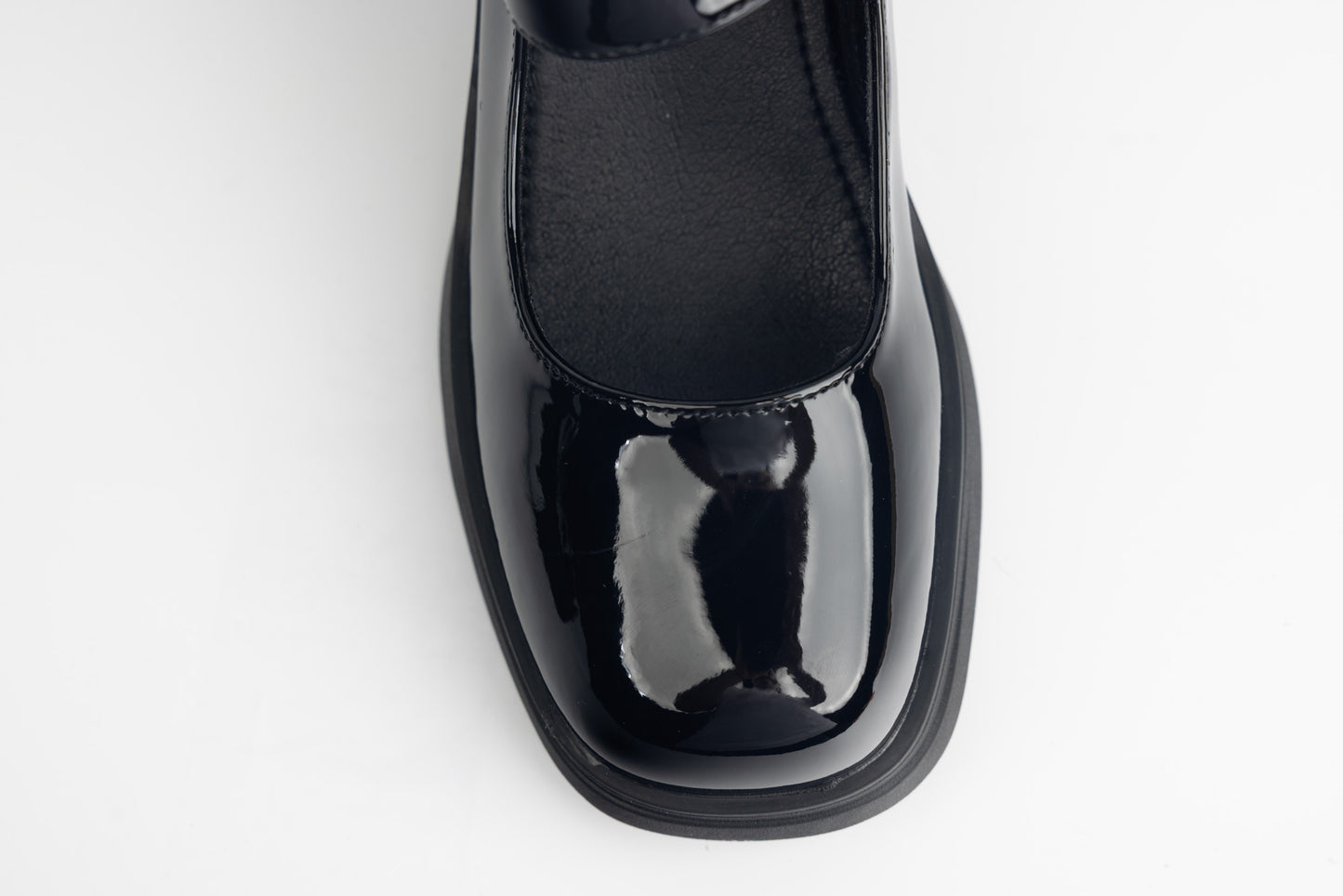 Women's shoes made of natural patent leather FORMAZIONE 5118-2 N lacquer