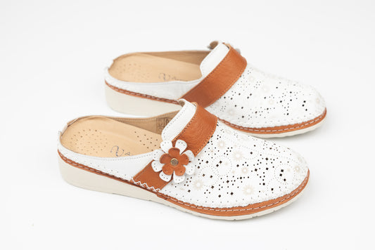 Women's genuine leather clogs ANNA VIOTI 05-04 White