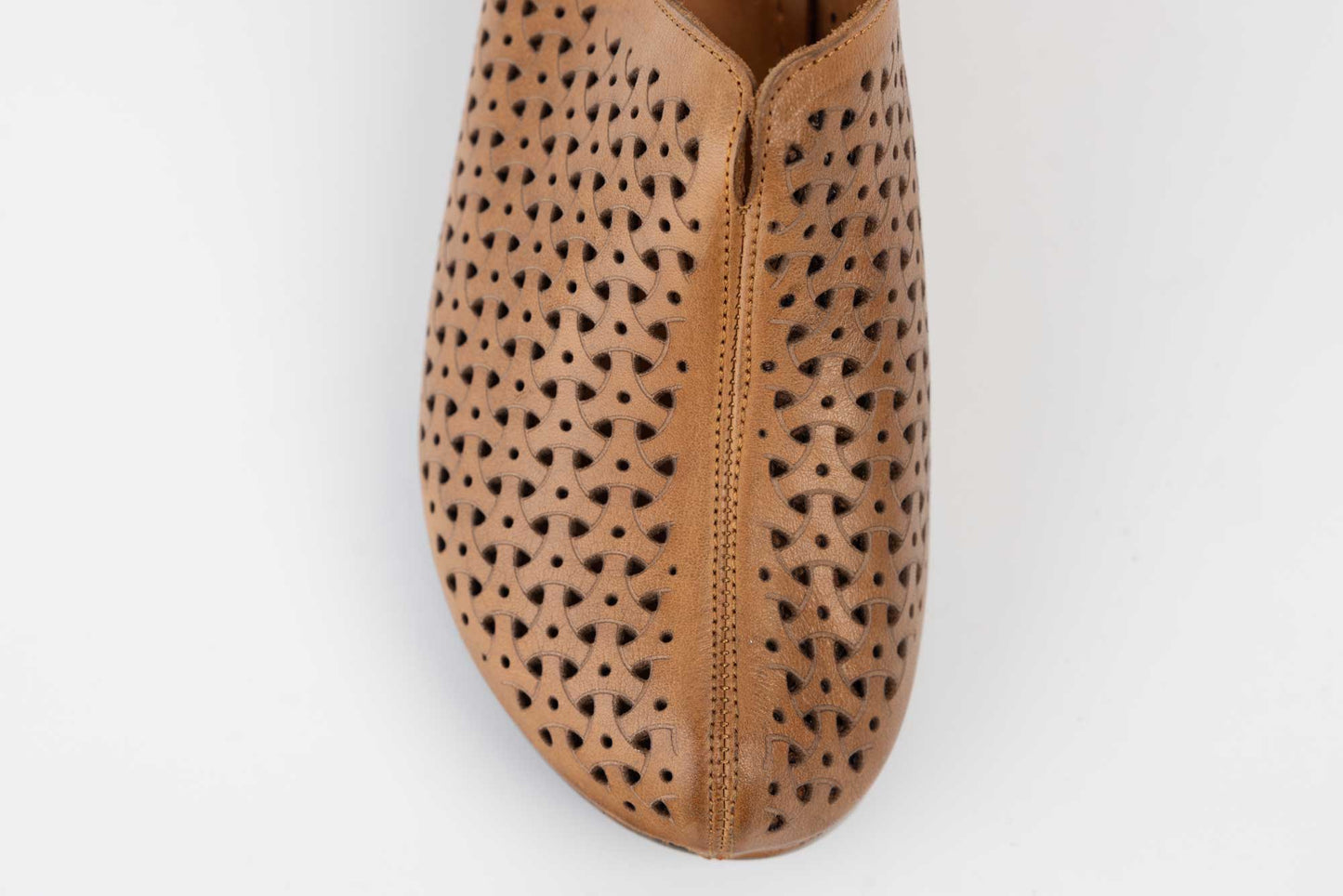 Women's perforated natural leather clogs LSD 528 Camel