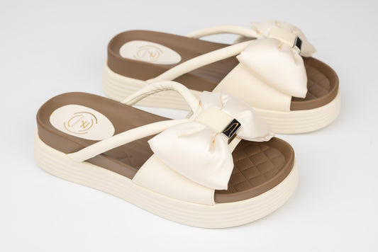 Women's genuine leather flip-flops FORMAZIONE 637 Cream