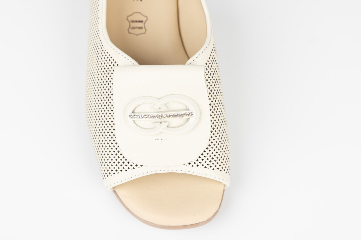 Women's genuine leather sandals BETINA 7501 Beige