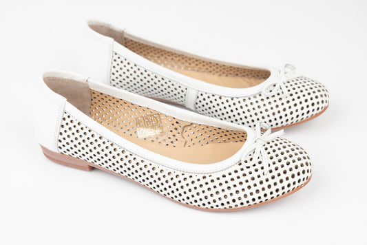 Women's perforated genuine leather ballerinas PREGO 1105 White