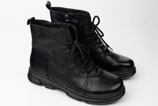 Women's boots made of genuine leather MATSTAR 43180 N (42-43)