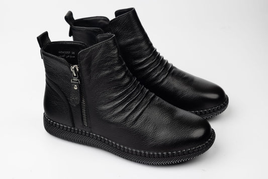 Women's boots made of genuine leather MATSTAR 43257 N