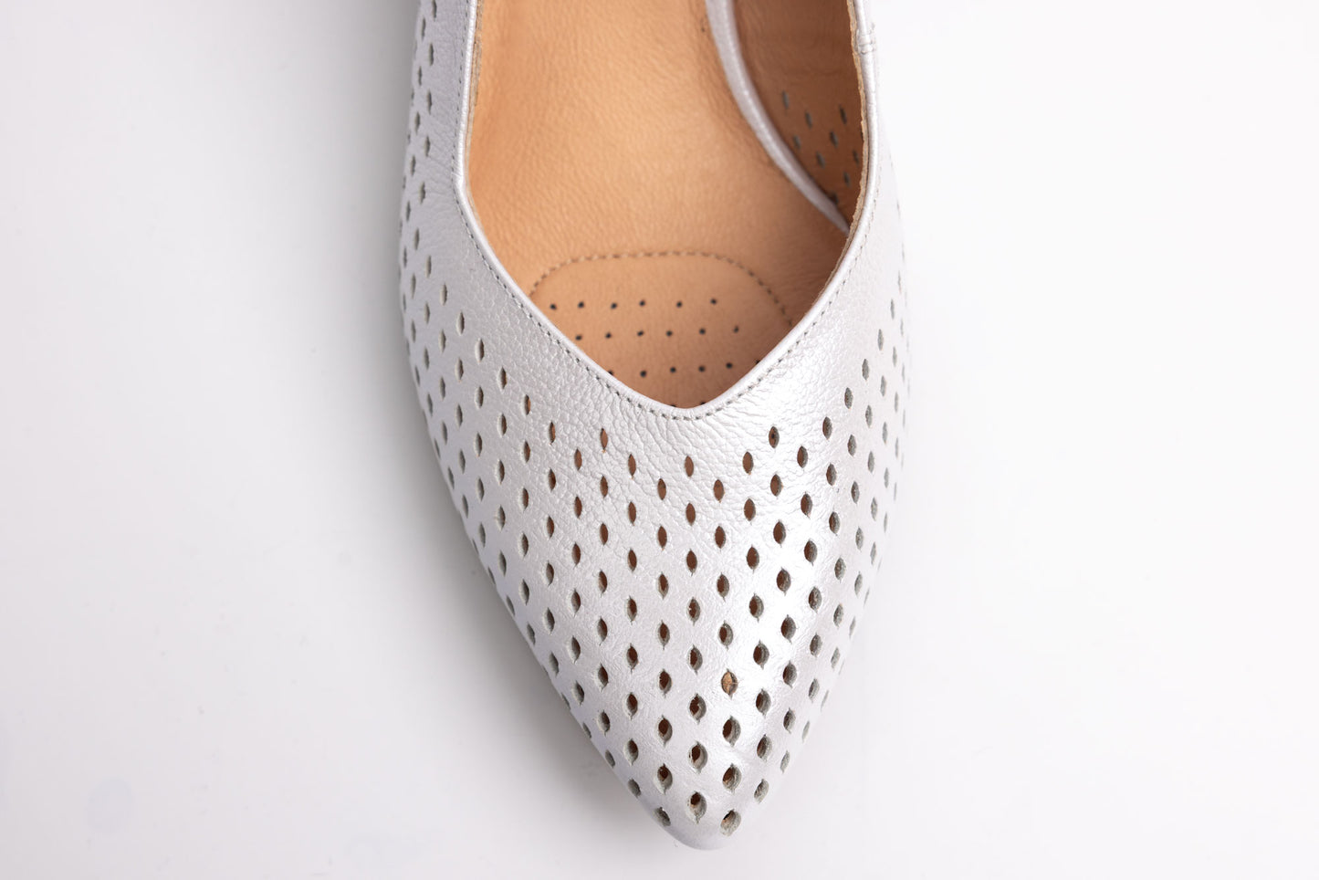 Women's genuine leather shoes PULSO 558 White perforated XXL