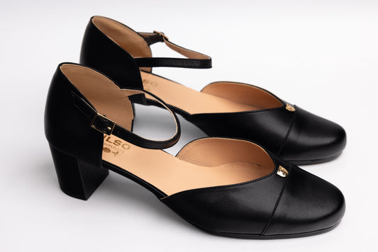 Women's genuine leather shoes PULSO 549 N XXL.