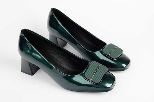 Elegant women's shoes made of genuine leather FORMAZIONE 2377-6 Lacquer green