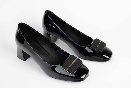 Elegant women's shoes, natural leather, FORMAZIONE 2377-6 N, lacquer