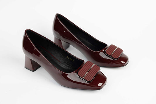 Elegant women's shoes made of genuine leather FORMAZIONE 2377-6 Bordeaux lacquer