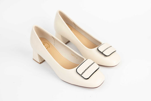 Elegant women's shoes made of genuine leather FORMAZIONE 2377-2 Cream