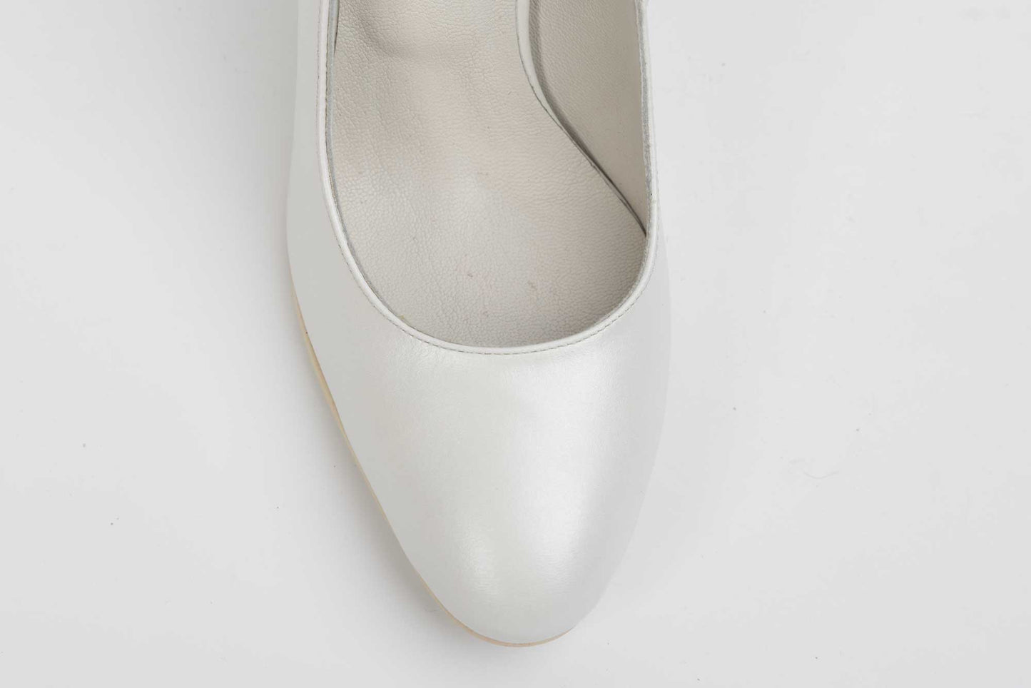 Pantofi dama piele naturala AUTHENTIC 239 Alb