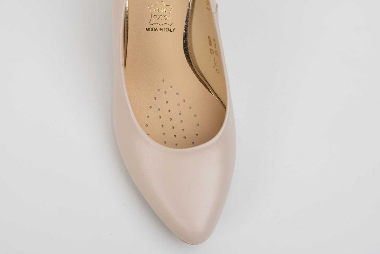 Elegant women's shoes made of genuine leather SALA 5051 Beige