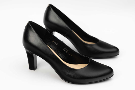 Elegant women's shoes made of natural leather SALA 5051 N box