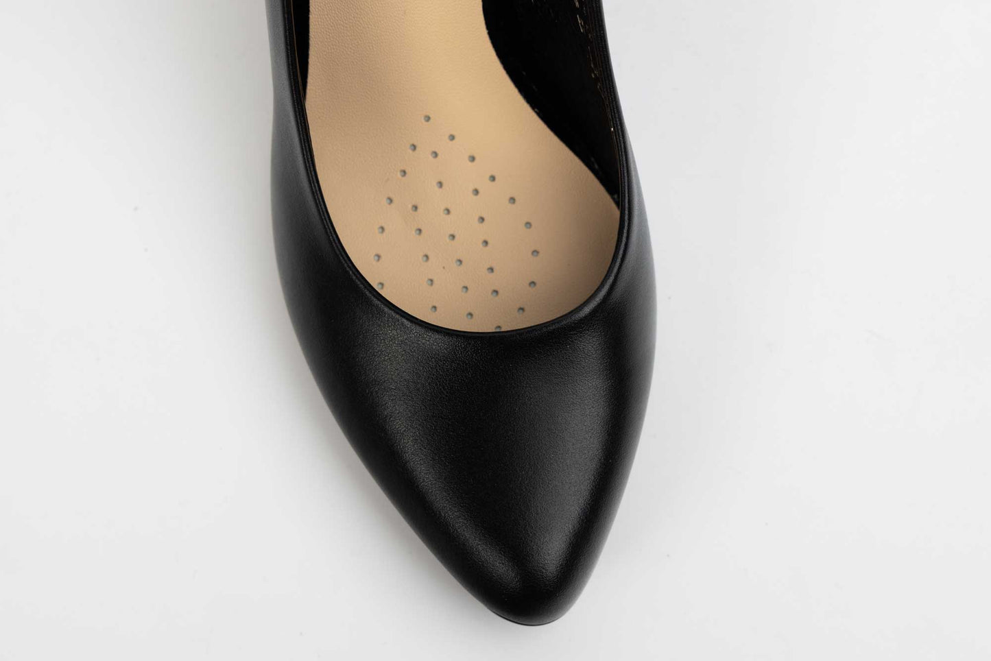 Elegant women's shoes made of natural leather SALA 5051 N box