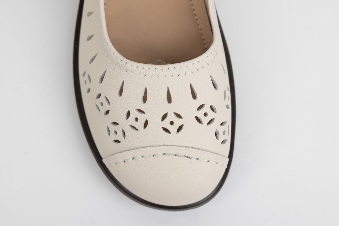 Women's genuine leather shoes BETINA 2811 Beige perf