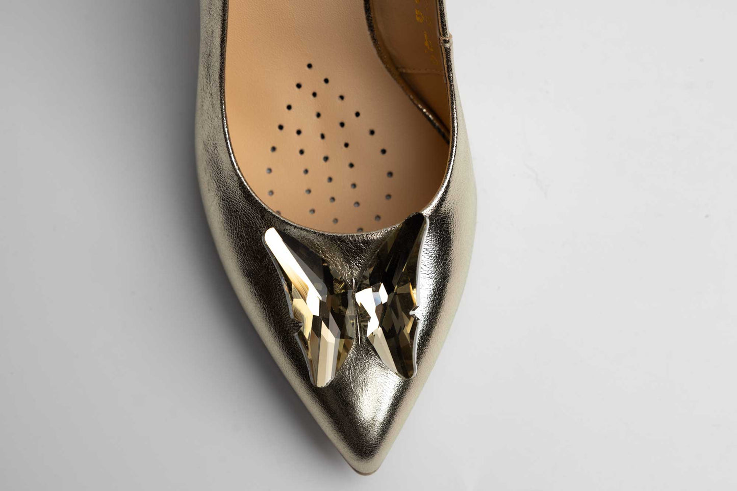 Elegant women's shoes made of genuine leather SALA dec 20693 Crystal gold