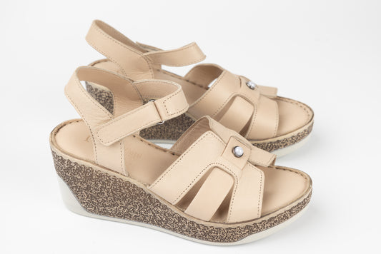 Women's genuine leather sandals ANNA VIOTI 396 Beige