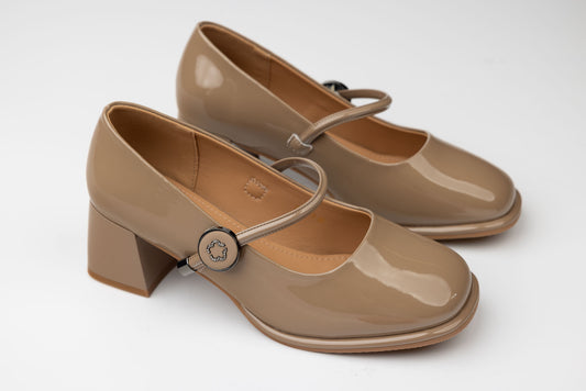 Women's shoes made of natural patent leather FORMAZIONE 312 Apricot patent