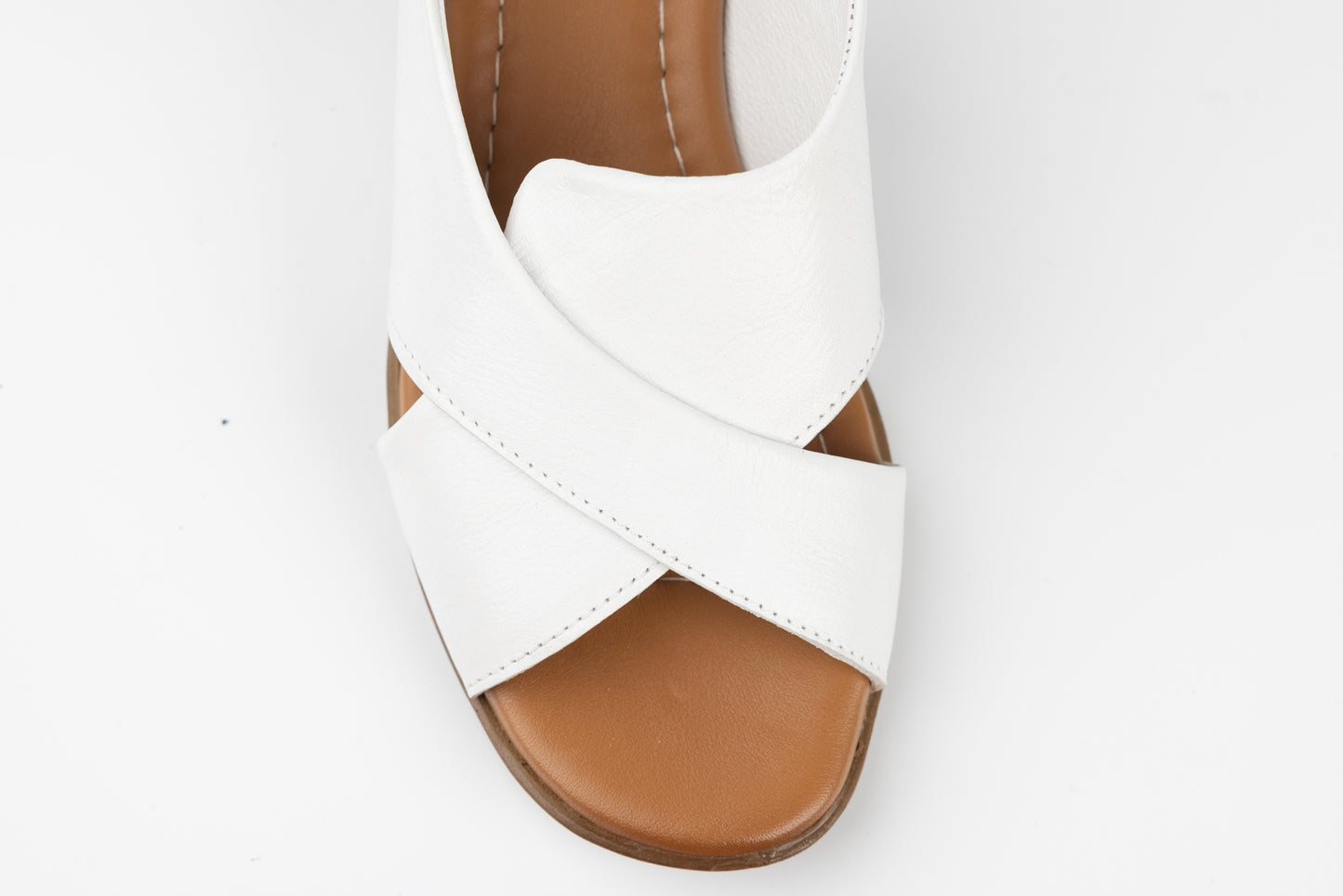 Women's sandals made of genuine leather ANNA VIOTI 6025 White