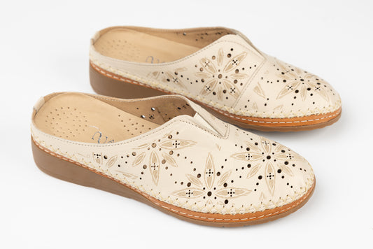 Women's genuine leather clogs ANNA VIOTI 04215 Beige