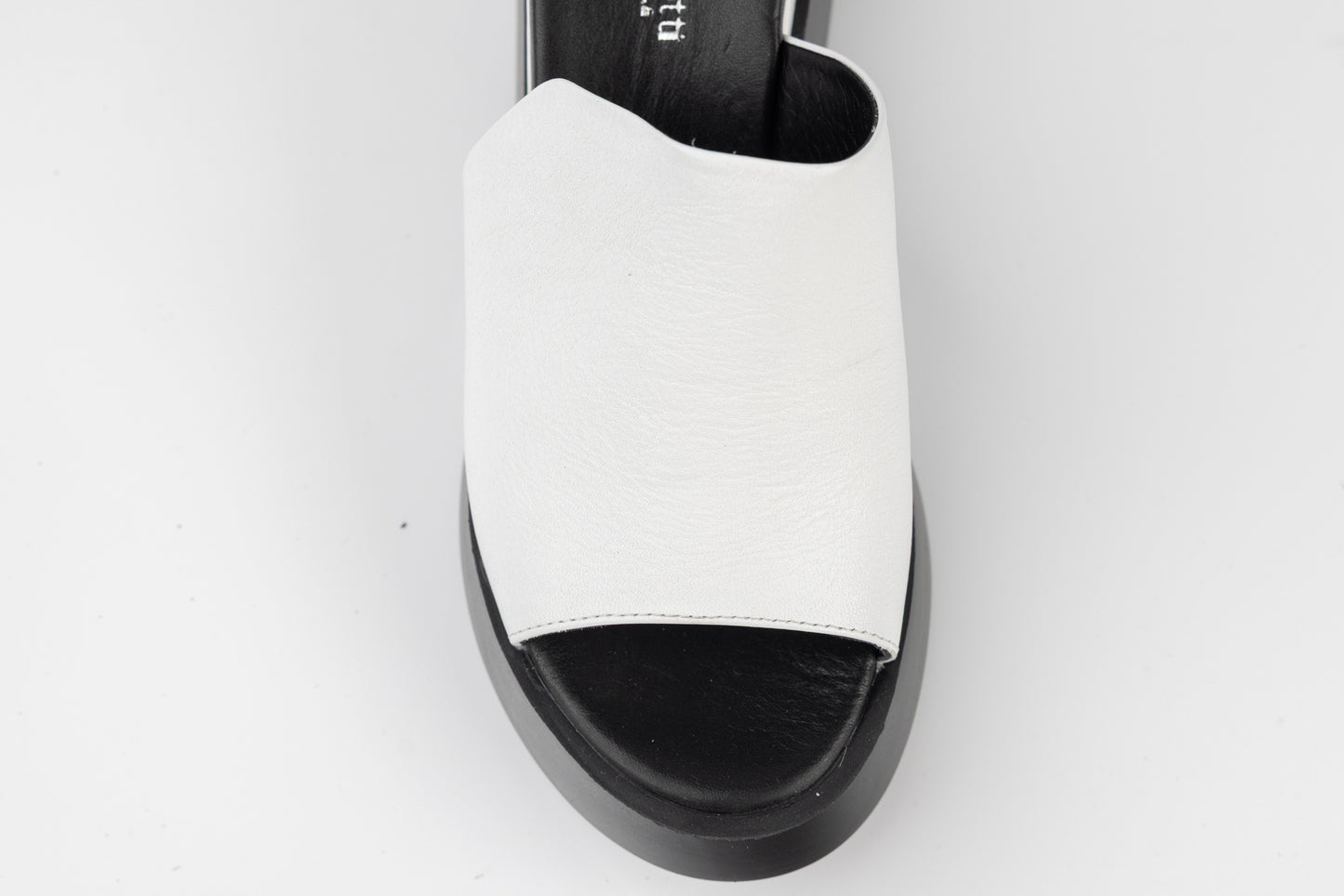 Saboti dama piele naturală ANNA VIOTI 862 Alb