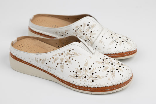 Women's genuine leather clogs ANNA VIOTI 04215 White