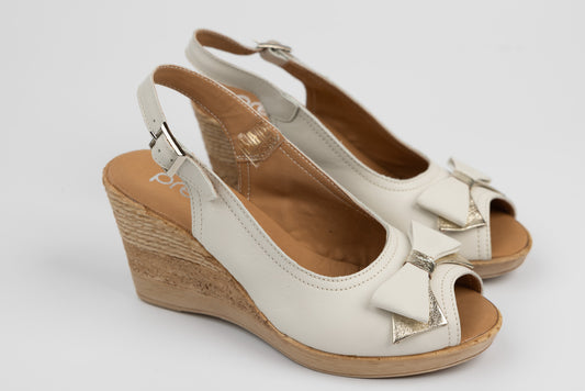 Women's sandals made of genuine leather PREGO 4253 Golden beige