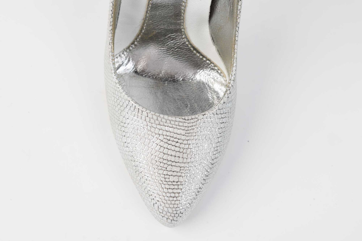 Elegant women's shoes made of genuine leather LARISA Selena Silver bub