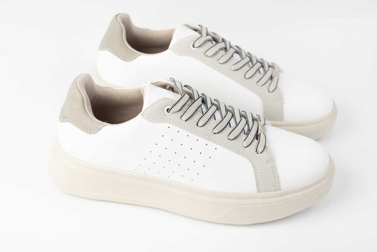 Sports shoes B TATA 237-24 White