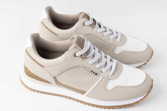 Sports shoes B TATA 051-24 Beige