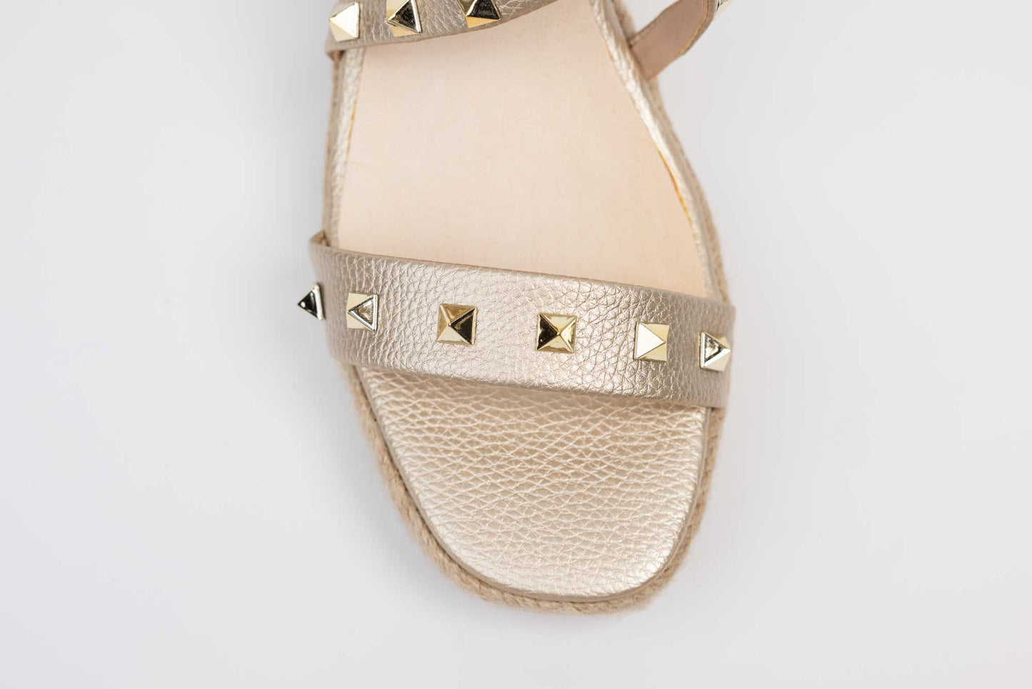 Women's sandals MENBUR 085 Gold