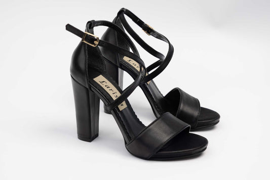 Elegant women's sandals made of natural leather LARISA 2-41 N box