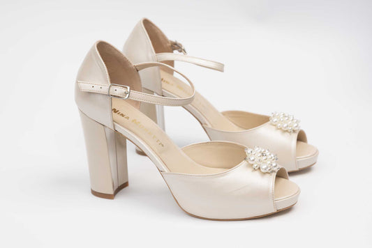 NINA OCHINNI 304-1 Natural leather bridal sandals, pearl beige