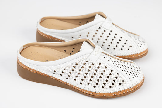 Women's genuine leather clogs ANNA VIOTI 04143 White