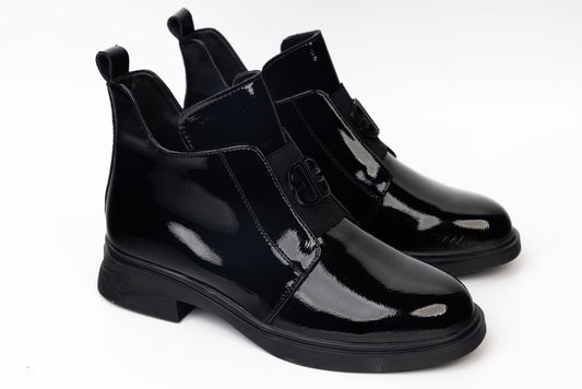 Women's boots made of natural patent leather BETINA 6670-6 N patent