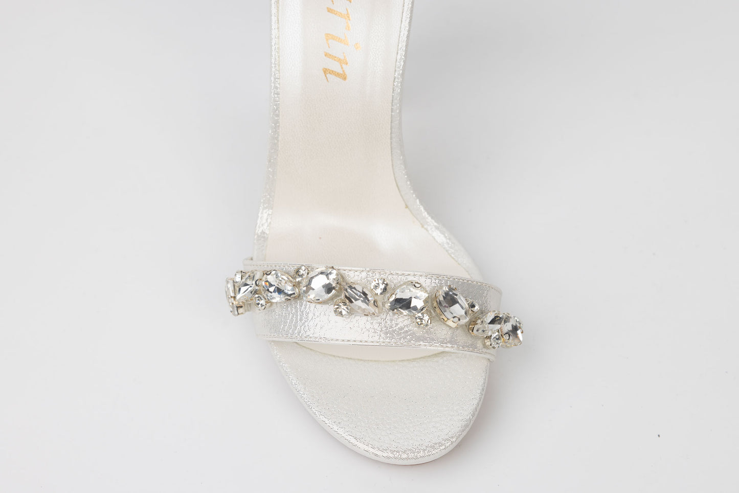 Women's sandals KARIN 6300-1 white croco satin with a crystal necklace