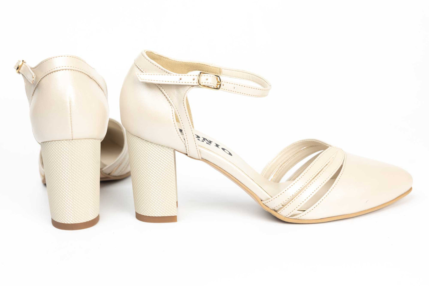 Pantofi dama decupati din piele naturala ANTONIO 34216 bej