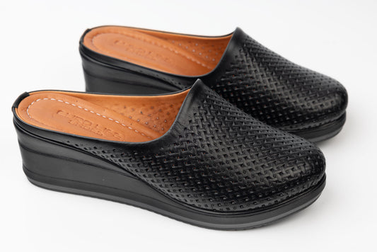 Women's perforated genuine leather clogsLSD 2022 N