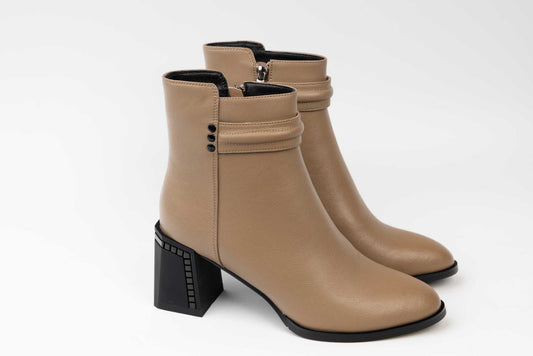 Elegant women's boots made of natural leather JOSE SIMON 822 Khaki