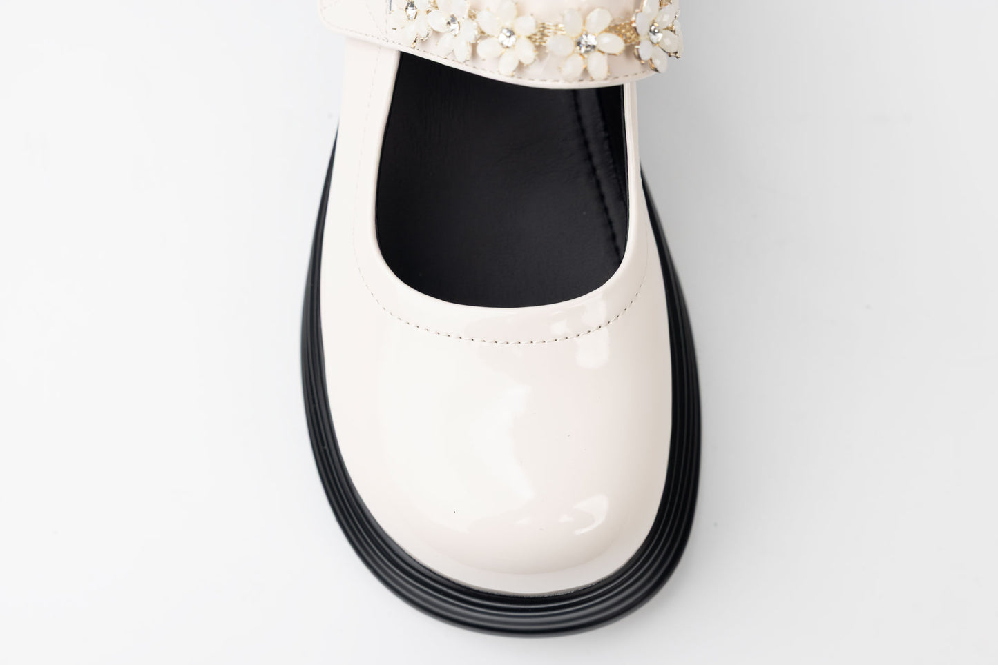 Women's genuine leather shoes FORMAZIONE 2312 Cream lacquer