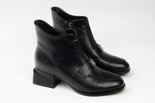 Elegant women's boots made of natural leather JOSE SIMON 21698 N